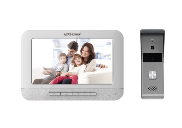 Imagen de Hikvision DS-KIS203T - Sistema de intercomunicación de vídeo - cableado - 7" monitor LCD - 1 cámara(s) - CMOS